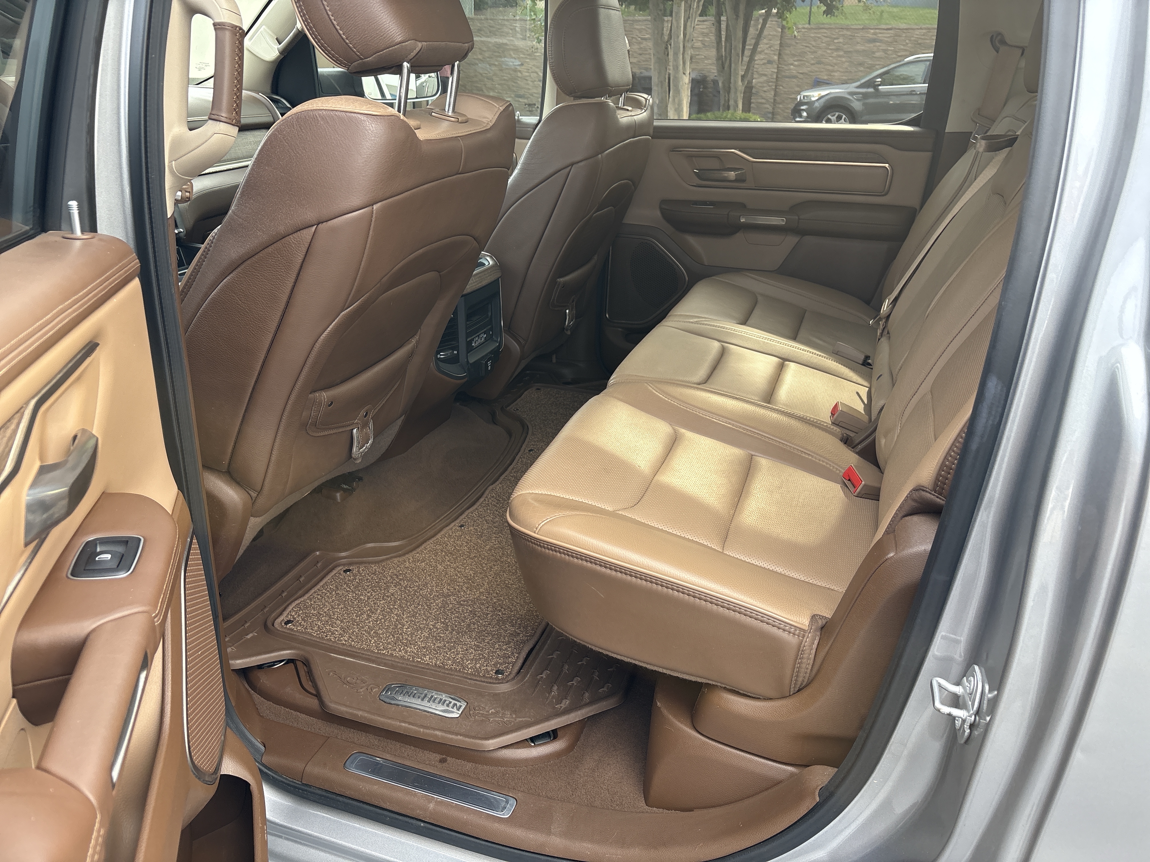 Used 2019 RAM 1500 4x4 Crew Cab Longhorn image 4
