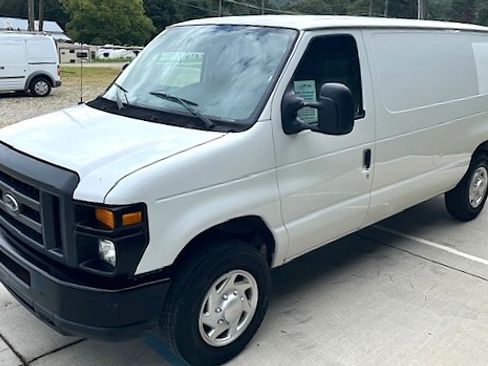 Used 2012 Ford E-150 and Econoline 150 XL image 4