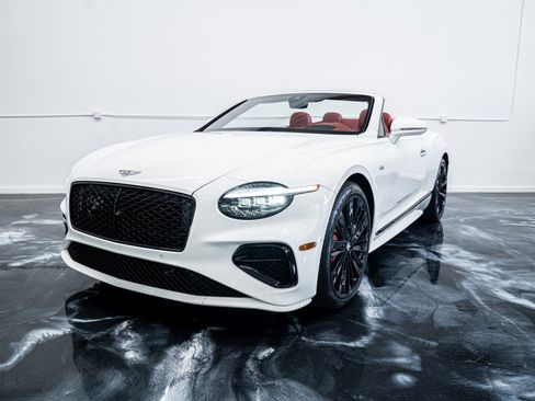 Used 2025 Bentley Continental GTC Speed image 10