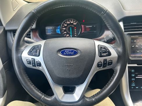 Used 2011 Ford Edge Limited image 12