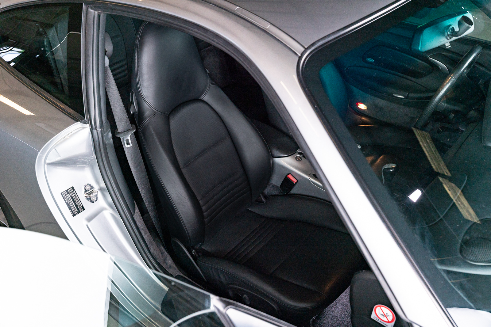 Used 2004 Porsche 911 40th Anniversary Coupe RWD image 71