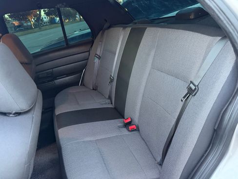 Used 2008 Ford Crown Victoria Police Interceptor RWD image 23