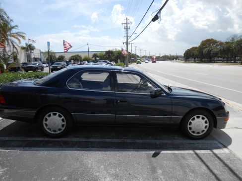 Used 1996 Lexus LS 400 image 8