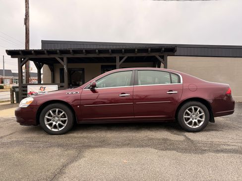 Used 2007 Buick Lucerne CXL image 2