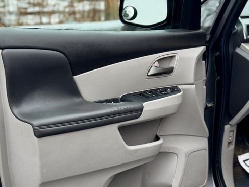 Used 2011 Honda Odyssey EX image 13