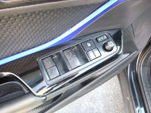 Used 2021 Toyota C-HR XLE image 12