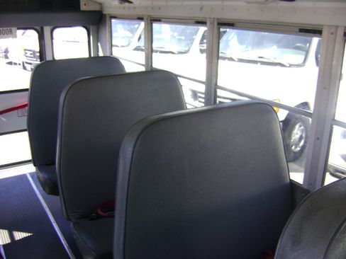 Used 2008 Chevrolet Express 3500 image 11