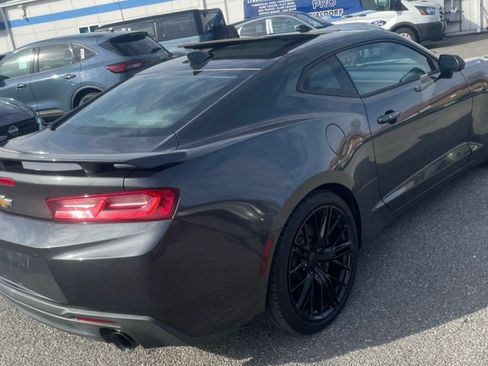 Used 2017 Chevrolet Camaro SS image 4