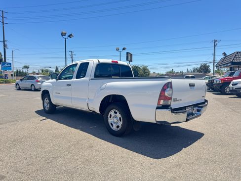 Used 2010 Toyota Tacoma 2WD Access Cab image 5