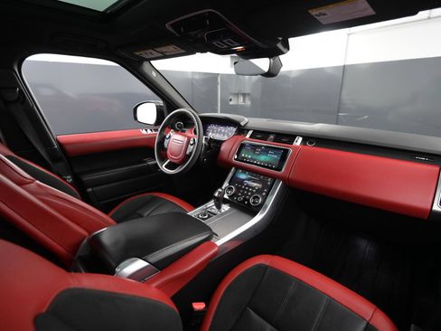 Used 2020 Land Rover Range Rover Sport HST image 44