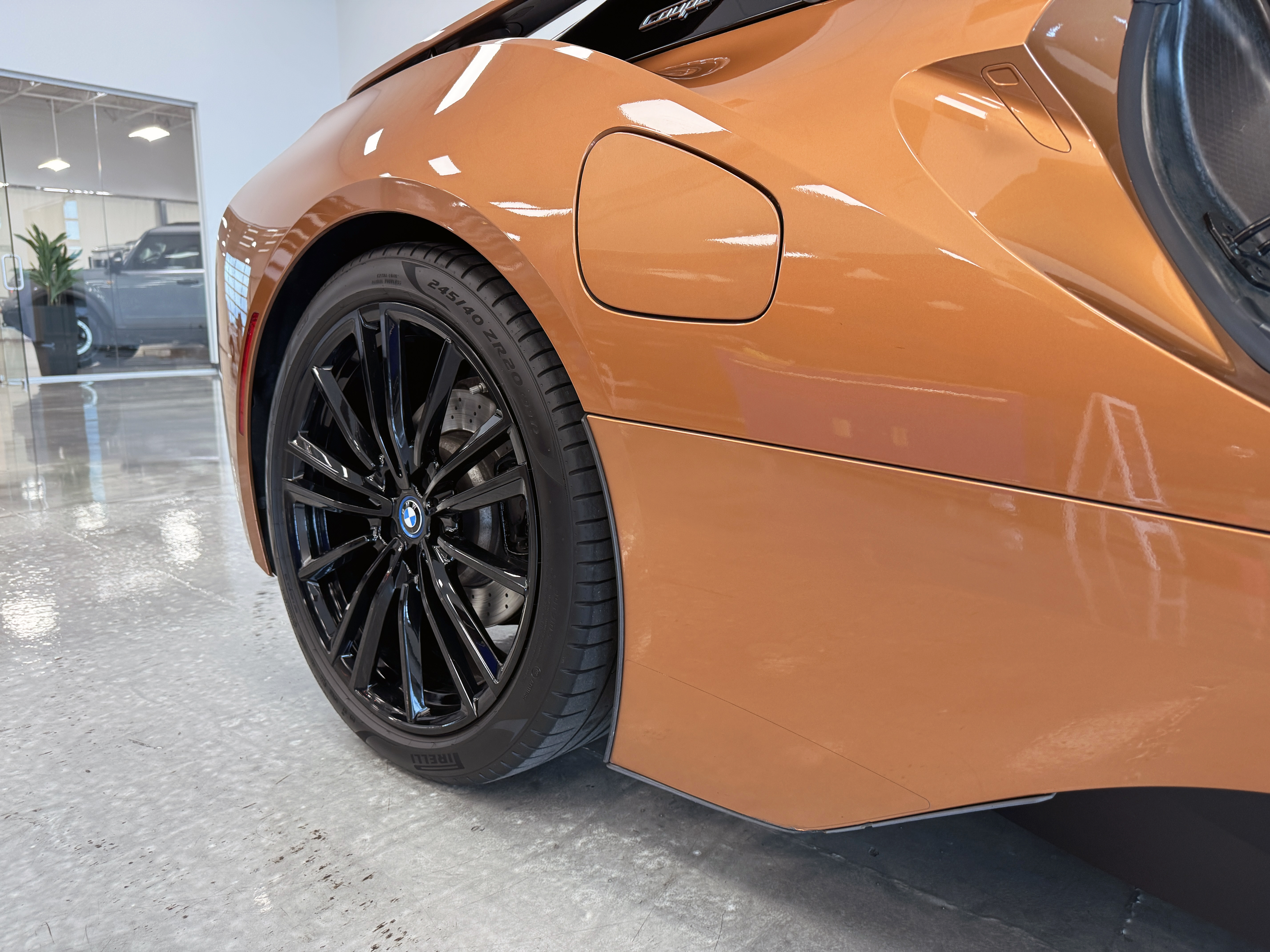 Used 2019 BMW i8 Coupe AWD/4WD image 15