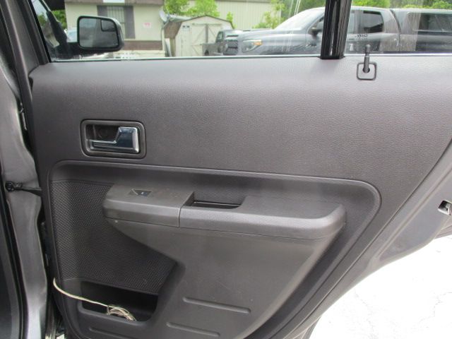 Used 2010 Ford Edge AWD Limited image 21