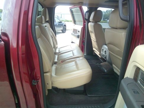 Used 2013 Ford F150 Lariat image 9