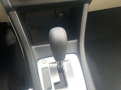 Used 2014 Subaru Impreza 2.0i Premium image 9