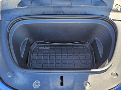 Used 2022 Tesla Model Y Performance image 17