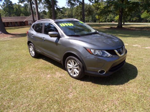 Used 2019 Nissan Rogue Sport FWD image 4