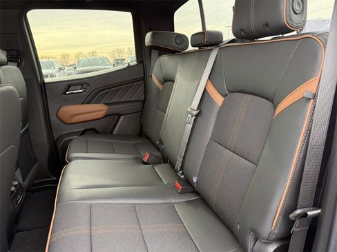 New 2026 GMC Canyon AT4 image 31