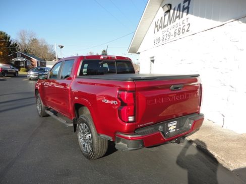 Used 2023 Chevrolet Colorado LT image 12