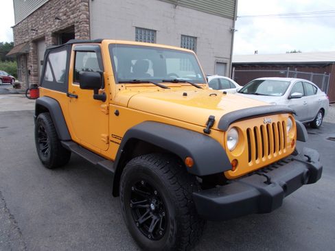 Used 2012 Jeep Wrangler 4WD Sport image 3