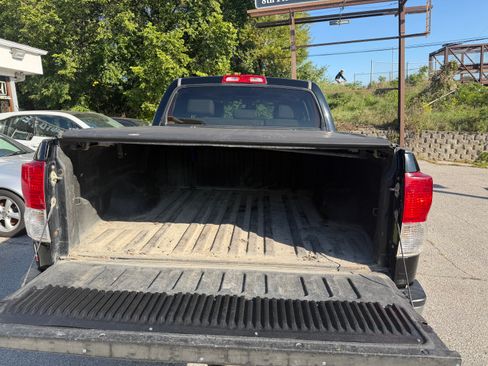 Used 2011 Toyota Tundra Platinum image 8