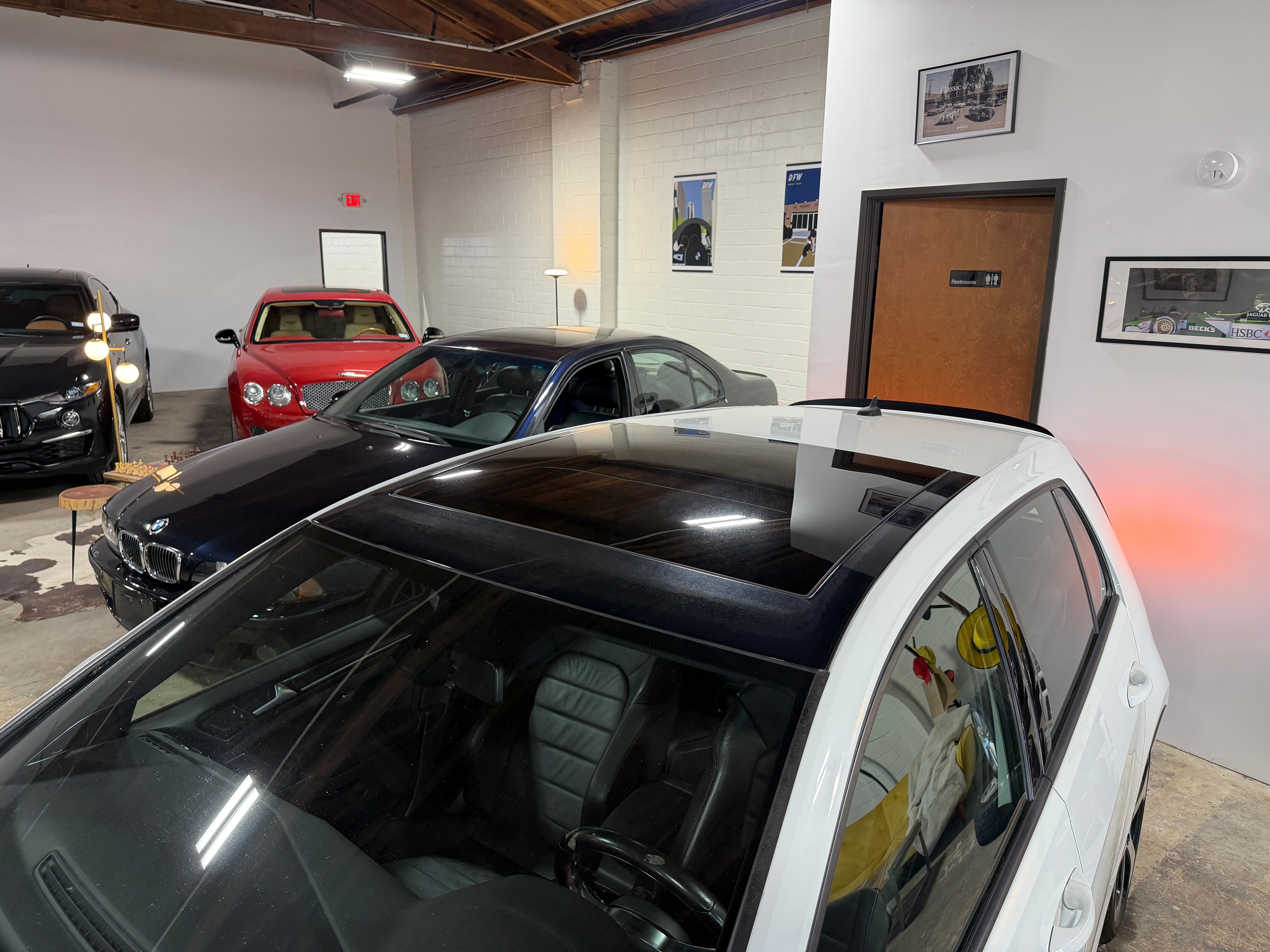 Used 2017 Volkswagen GTI SE w/ Performance Package FWD image 10
