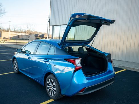 Used 2019 Toyota Prius image 12