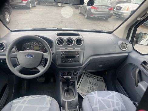 Used 2013 Ford Transit Connect XLT image 3