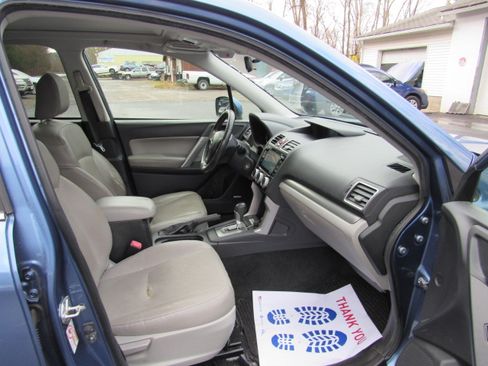 Used 2016 Subaru Forester 2.5i Limited image 19