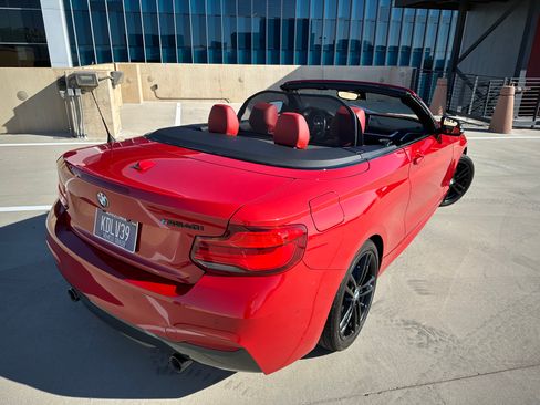 Used 2018 BMW M240i xDrive image 9