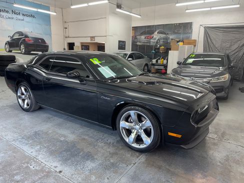Used 2012 Dodge Challenger R/T image 13