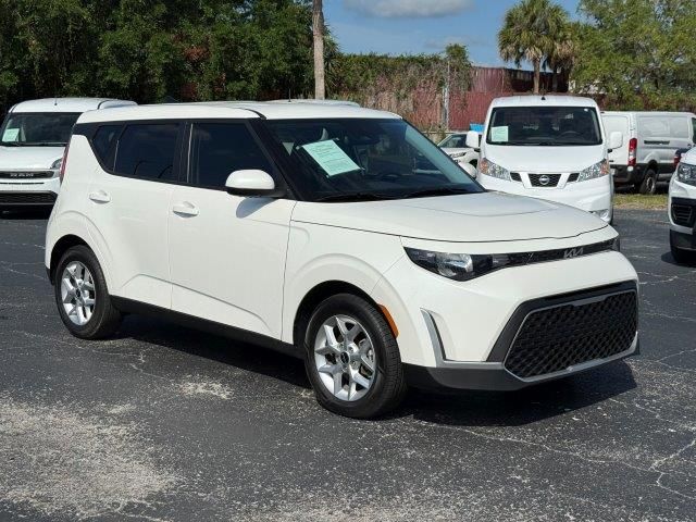 Used 2023 Kia Soul LX FWD image 6
