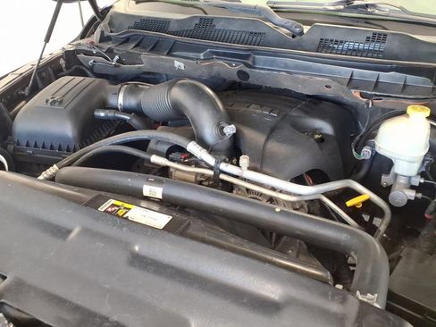 Used 2015 RAM 1500 Express AWD/4WD image 40