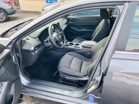 Used 2024 Nissan Altima 2.5 S image 17