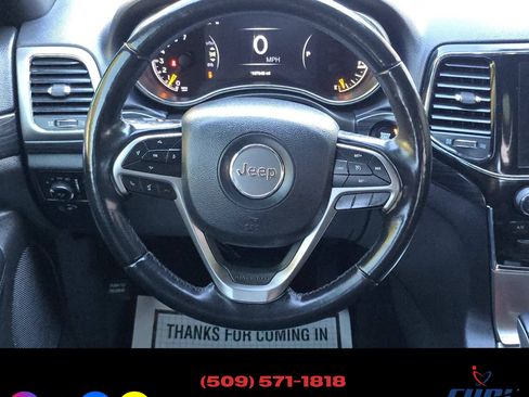 Used 2020 Jeep Grand Cherokee Laredo E image 12