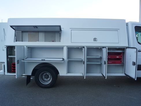 Used 2016 Mercedes-Benz Sprinter 3500 image 31