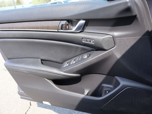 Used 2020 Honda Accord EX-L image 18