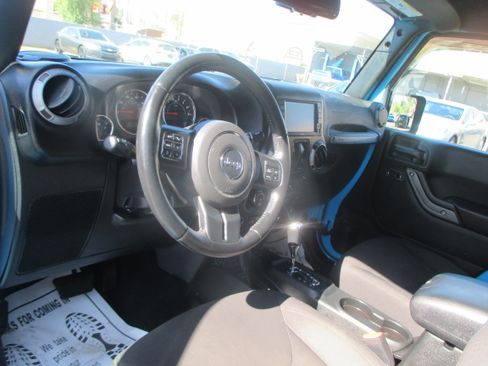 Used 2017 Jeep Wrangler 4WD Unlimited Sport S image 5