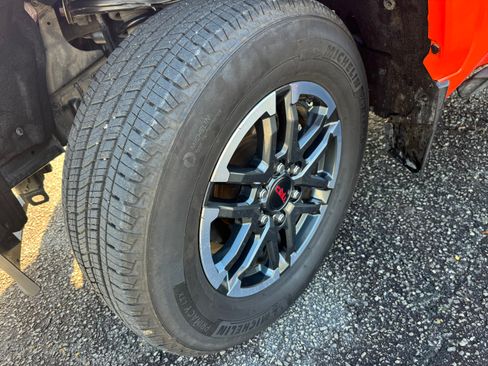 Used 2024 Toyota Tacoma TRD Sport image 21