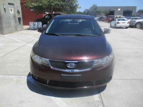 Used 2010 Kia Forte EX image 4