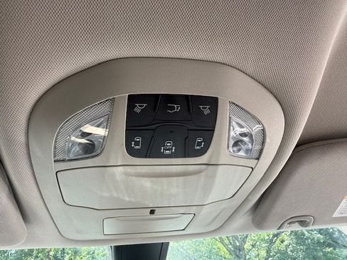 Used 2020 Chrysler Voyager LXi image 28