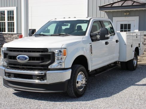 Used 2020 Ford F350 Super Duty XL image 3