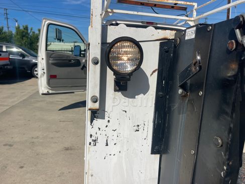 Used 2003 Ford F350 image 14