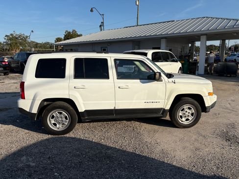 Used 2015 Jeep Patriot Sport image 9