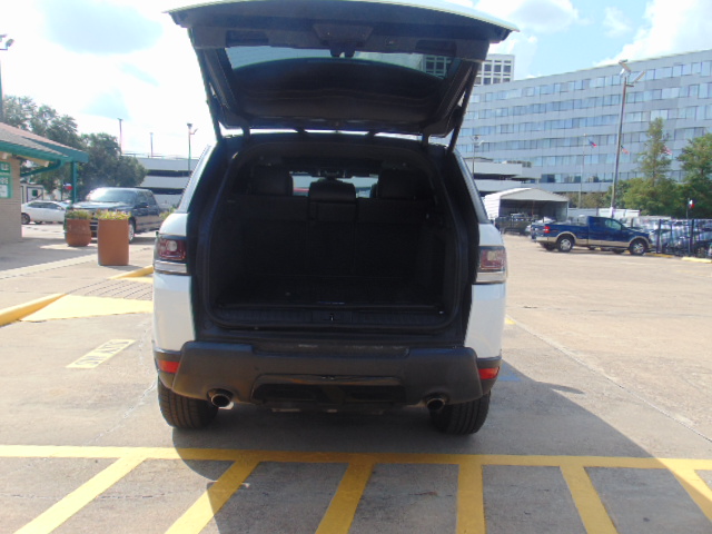 Used 2015 Land Rover Range Rover Sport HSE AWD/4WD image 12