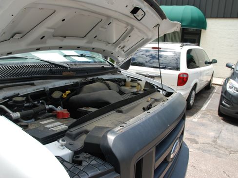 Used 2015 Ford E-350 and Econoline 350 Super Duty RWD image 26