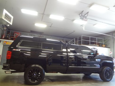 Used 2015 Chevrolet Silverado 2500 LTZ image 8