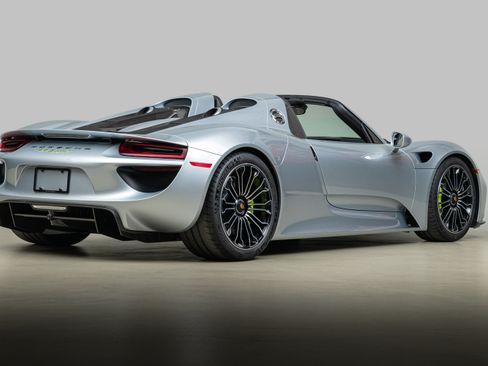 Used 2015 Porsche 918 Spyder AWD/4WD image 85