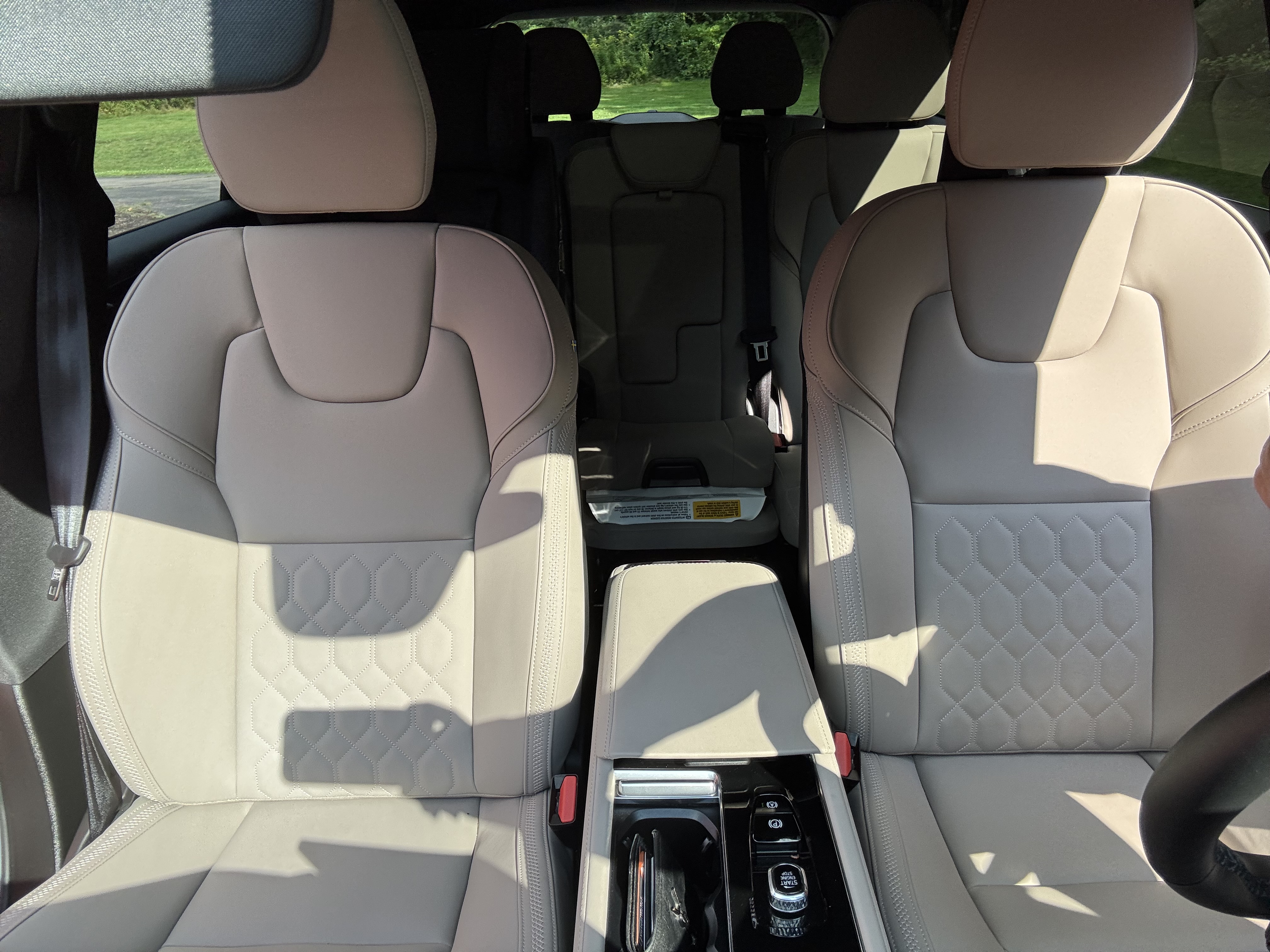 Used 2025 Volvo XC90 AWD B6 Plus image 8