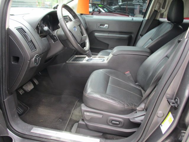 Used 2010 Ford Edge AWD Limited image 13