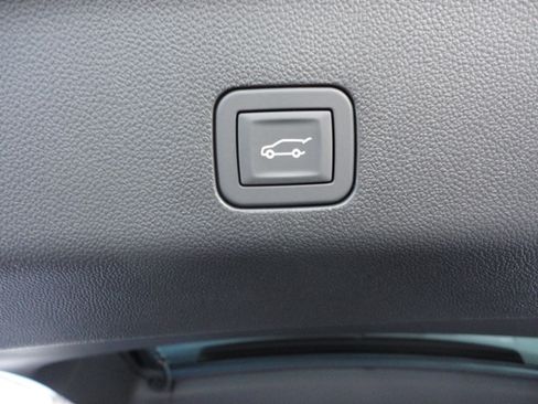 New 2026 Chevrolet Tahoe Z71 image 22